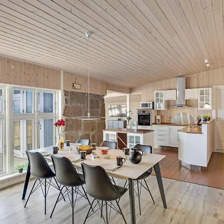 Ferienhaus Marlena - 150m From The Sea By Interhome
